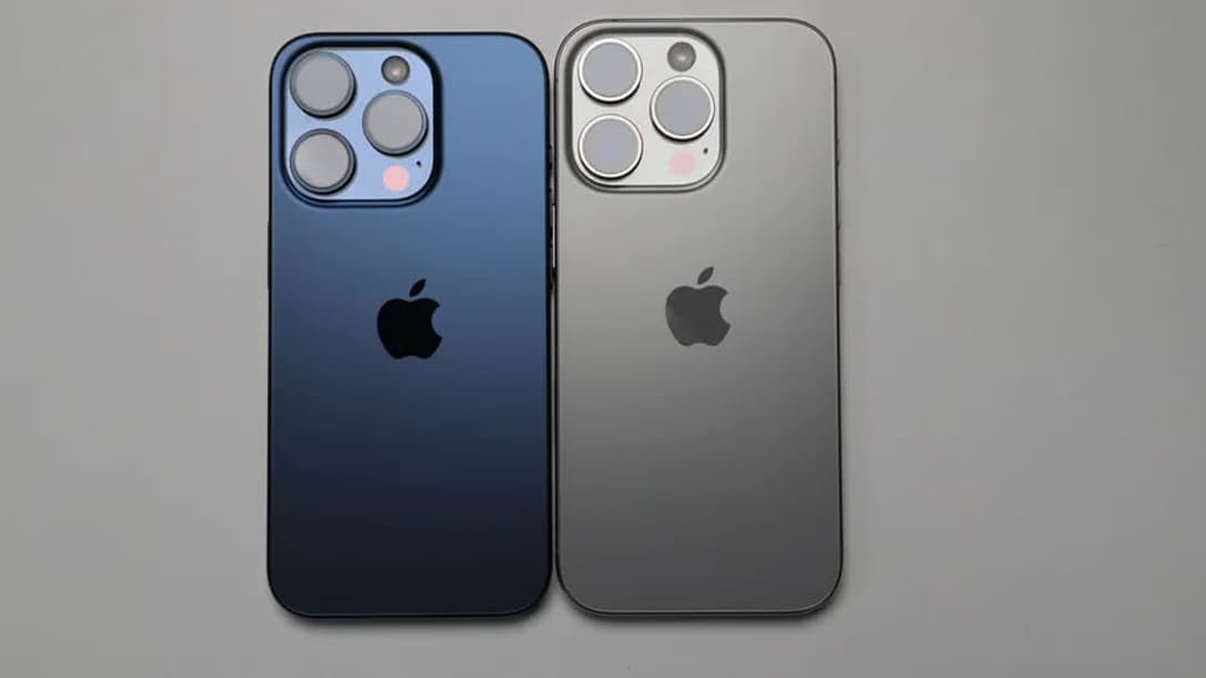 The iPhone 15 Pro is on the left. Yes the iPhone 16 Pro is bigger