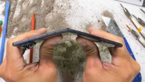 jerryrigeverythings durability test 300x169