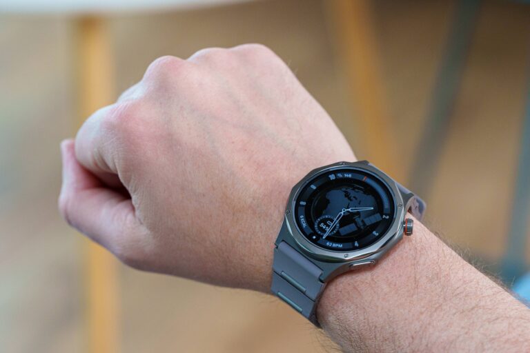 بررسی اوپو واچ X3؛ تجربه کامل Wear OS با شارژدهی پنج‌روزه