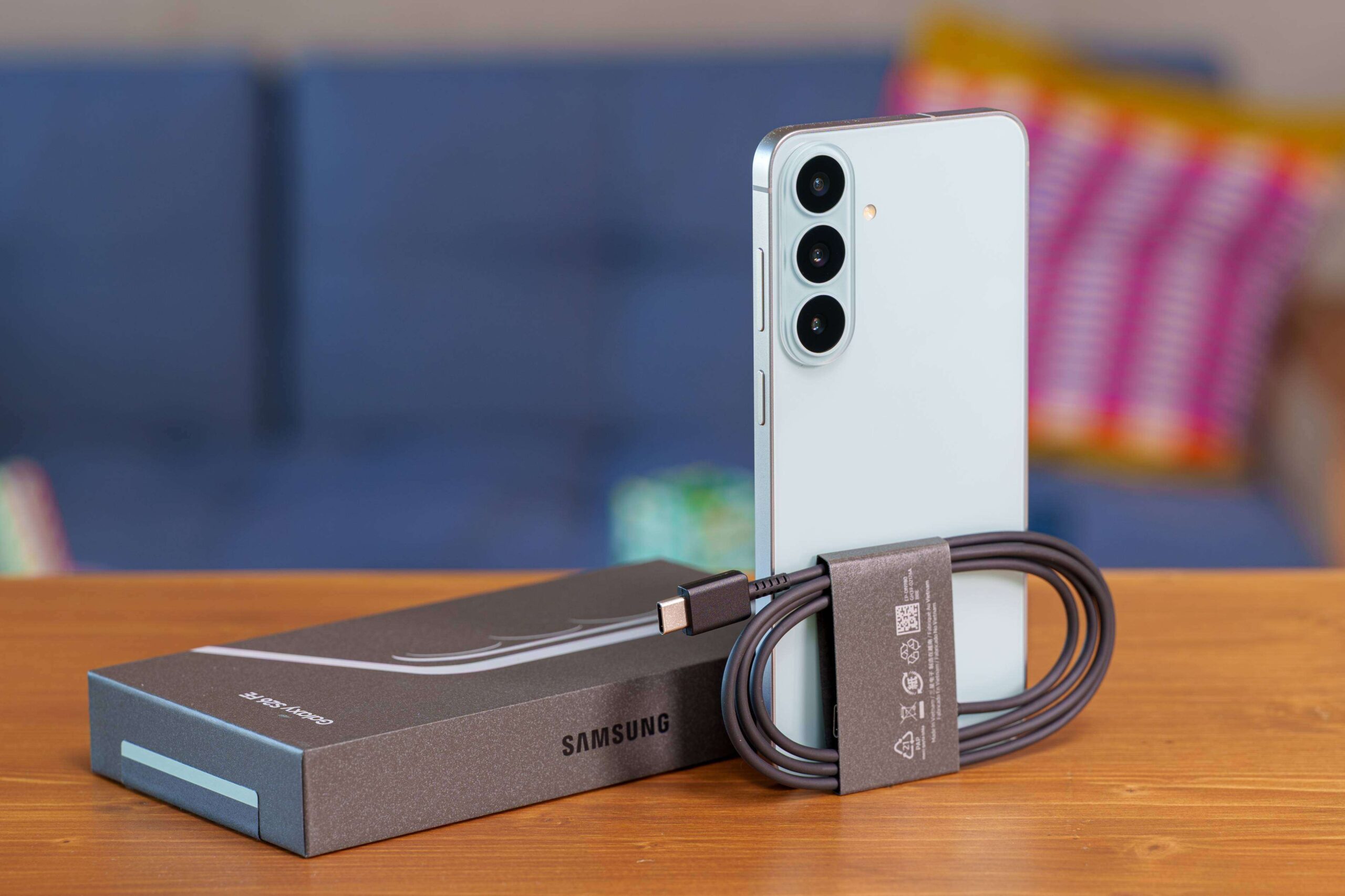 The Samsung Galaxy S26 FE is in for review
