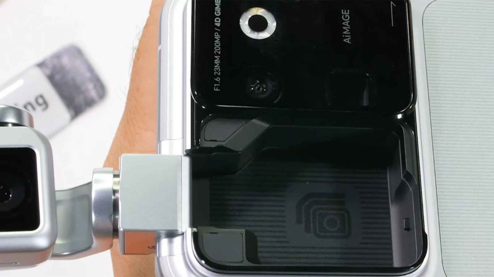 گوشی ربات فون آنر