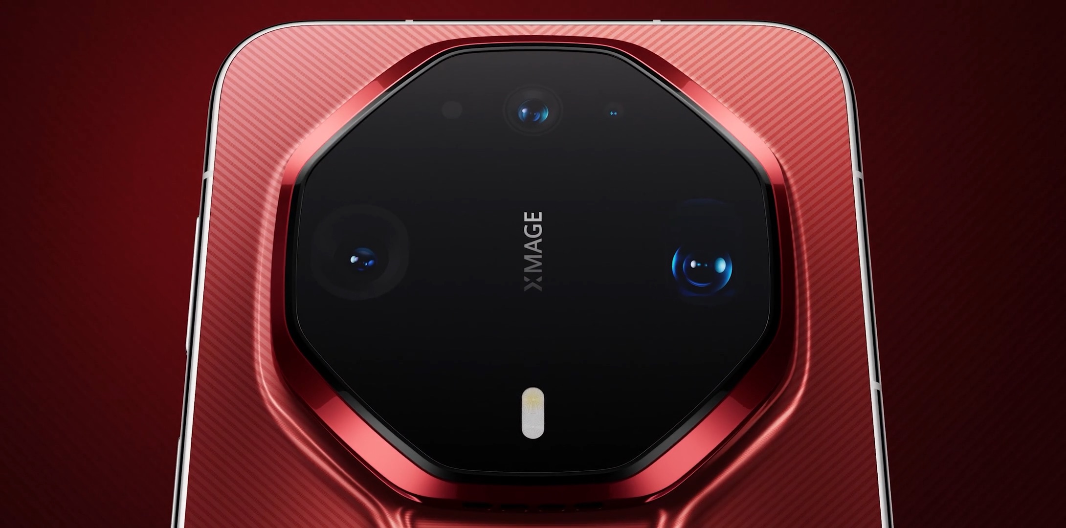 Huawei Mate 90 RS brings flashy design and 2TB storage trim